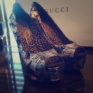 Jessica Simpson heels